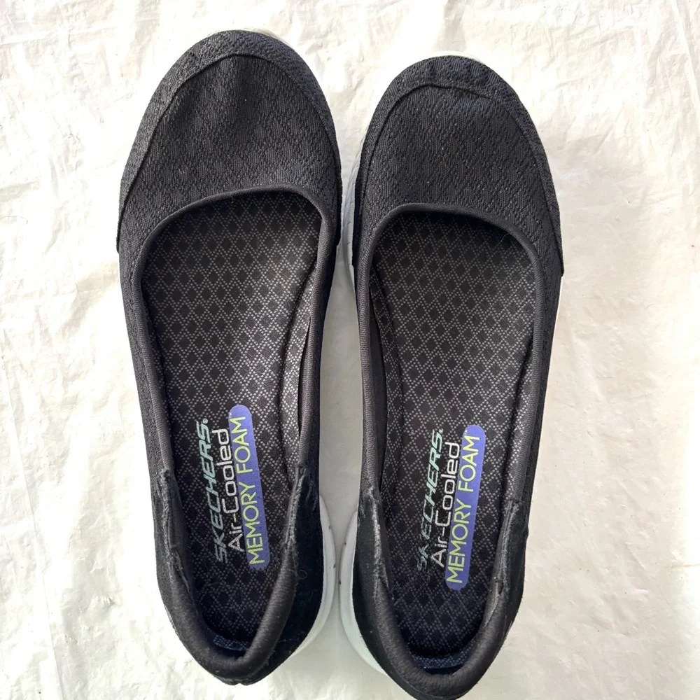 Skechers Wave Lite Memory Foam slip on Walking sneakers Shoes SZ 8 Worn 1X